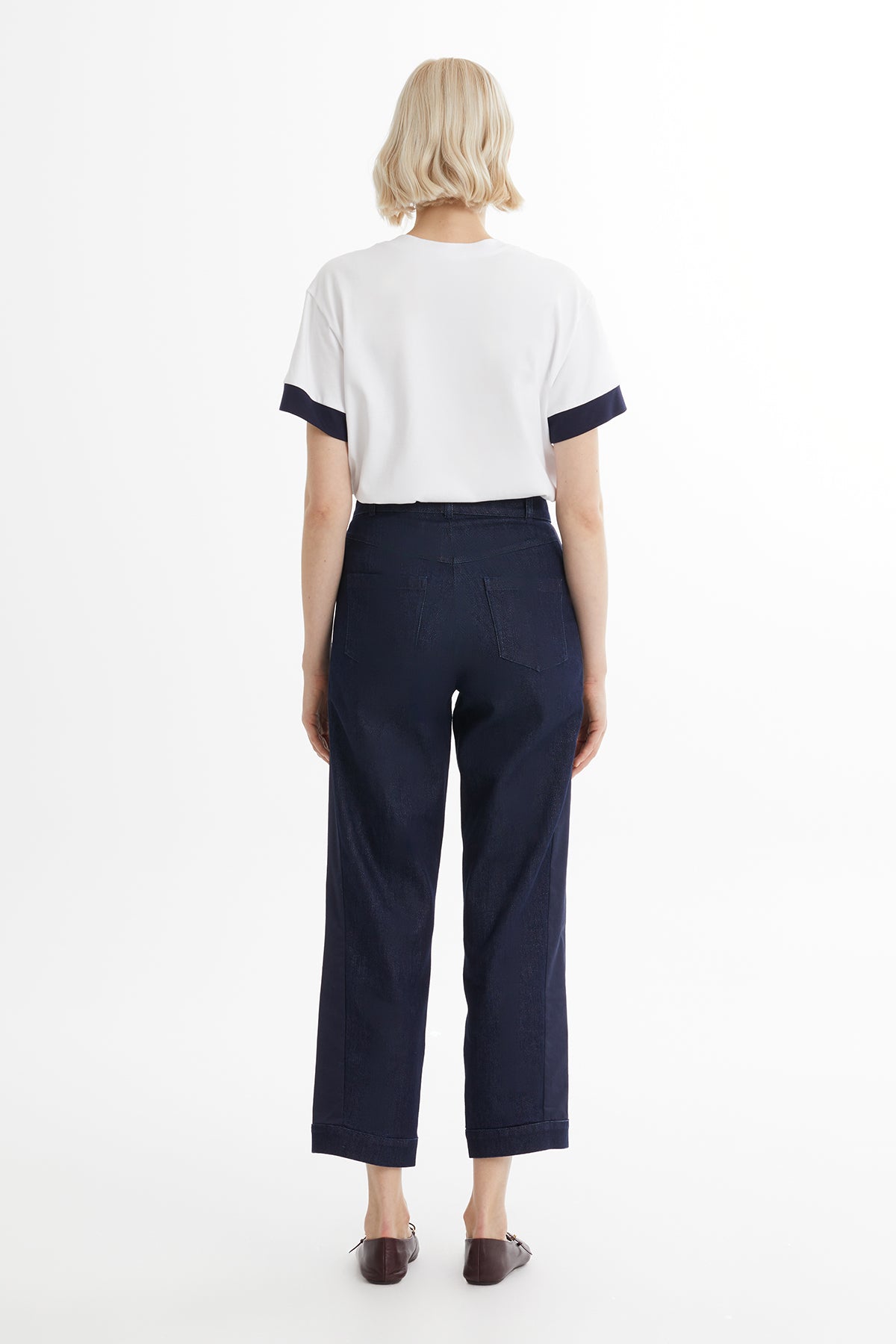 İşleme Detaylı Lacivert Jean