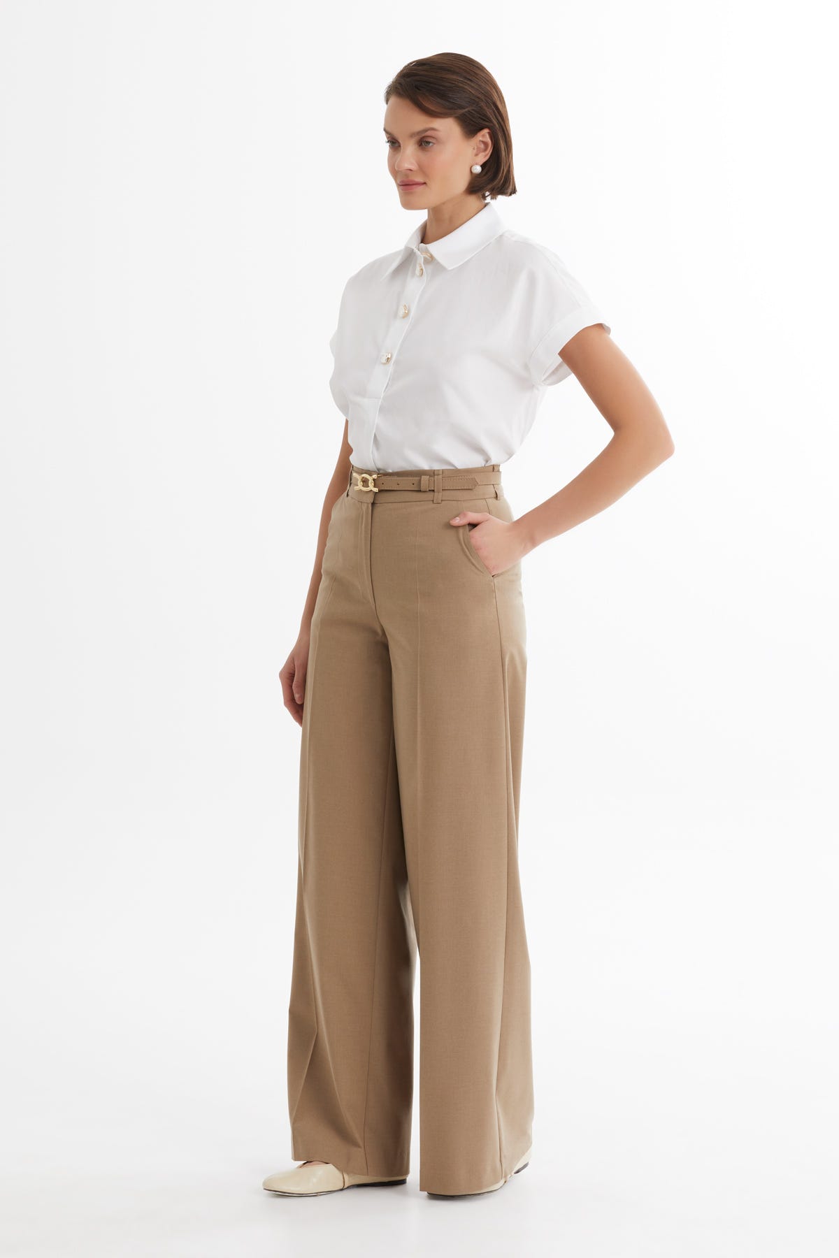 Kemer Detaylı Boru Paça Bej Pantolon