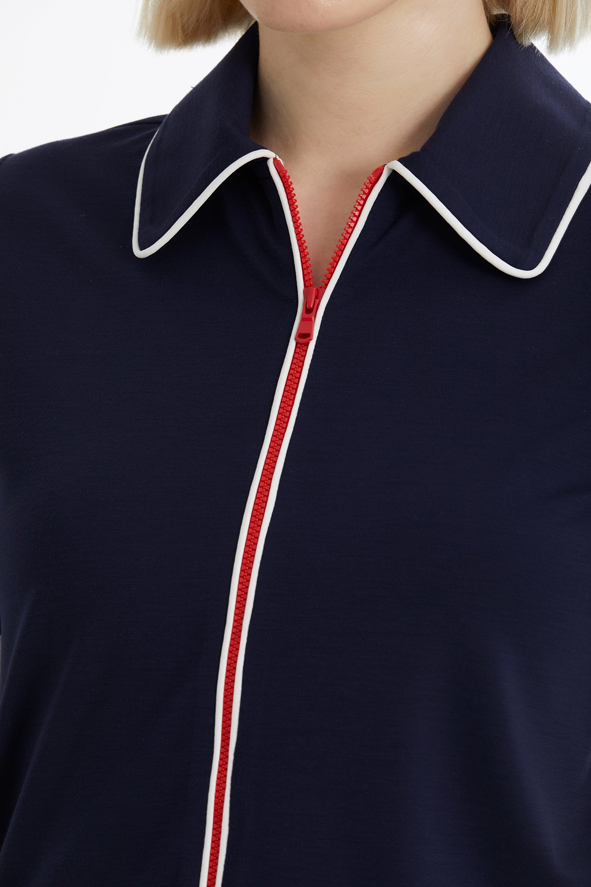 Biye Detaylı Kısa Kollu Lacivert Bluz