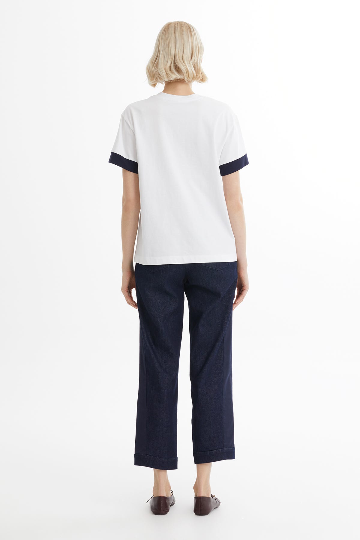 İşleme Detaylı Beyaz T-Shirt