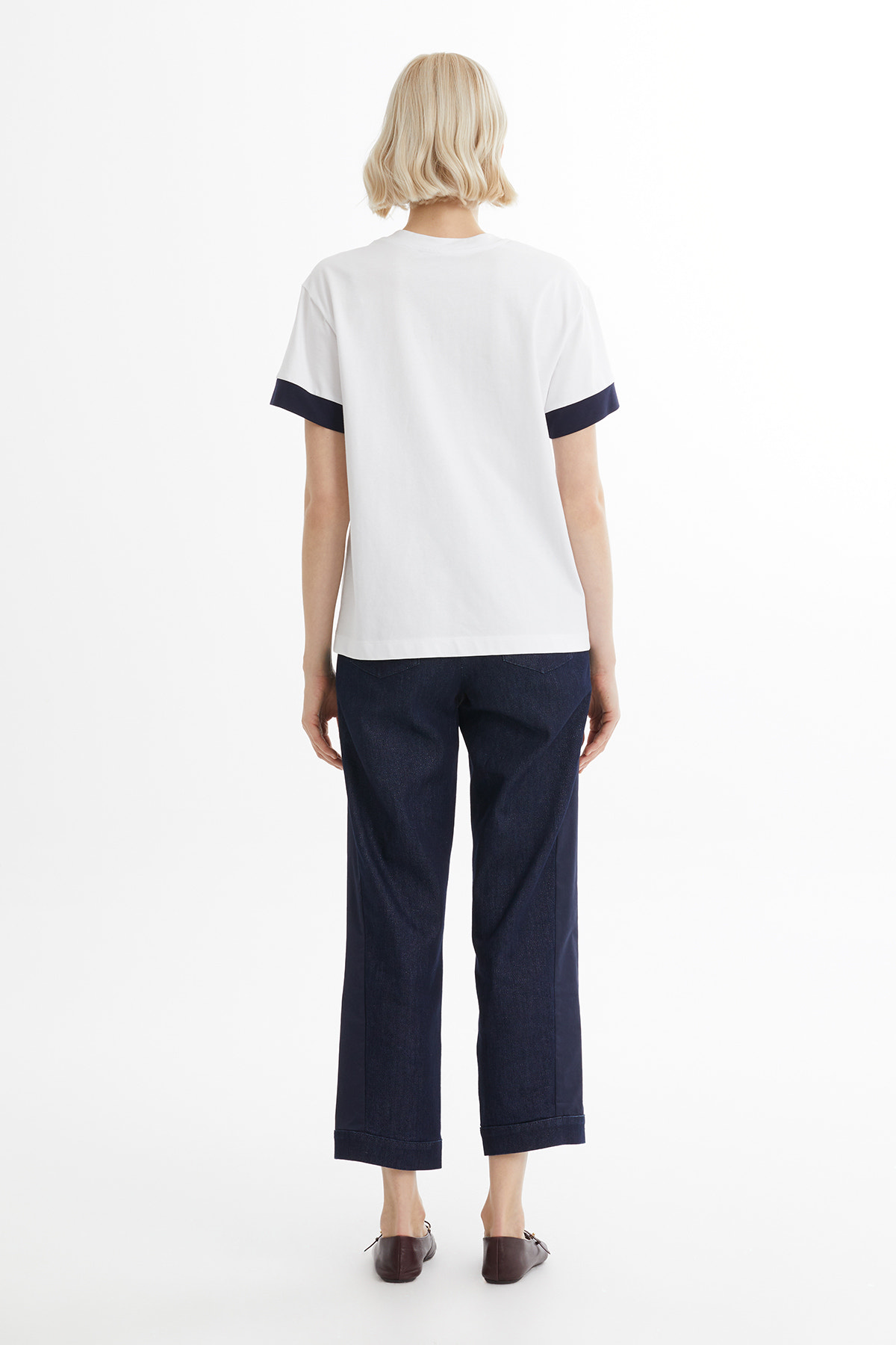 İşleme Detaylı Beyaz T-Shirt