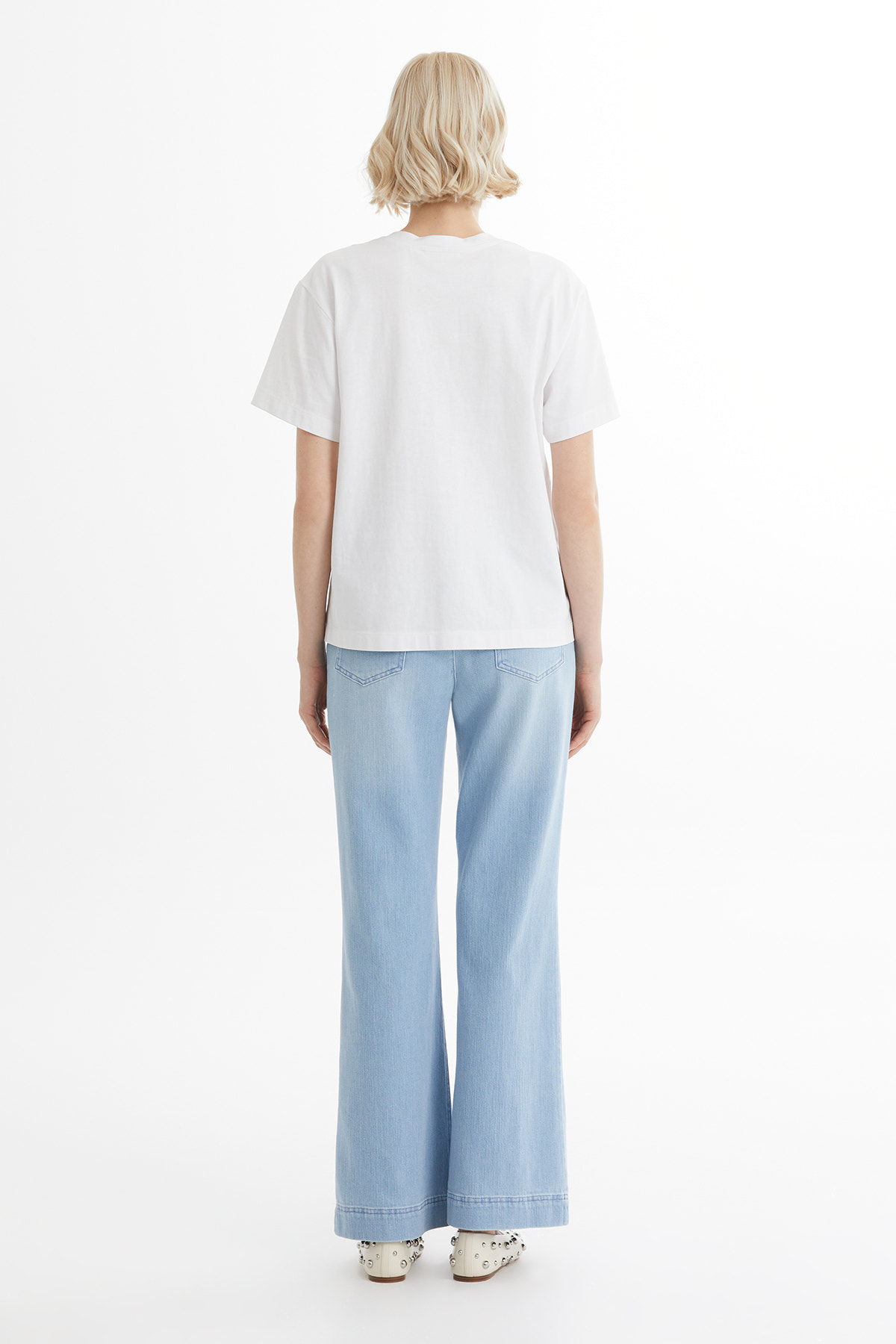 Cep Kapağı Boncuk İşlemeli Beyaz T-Shirt