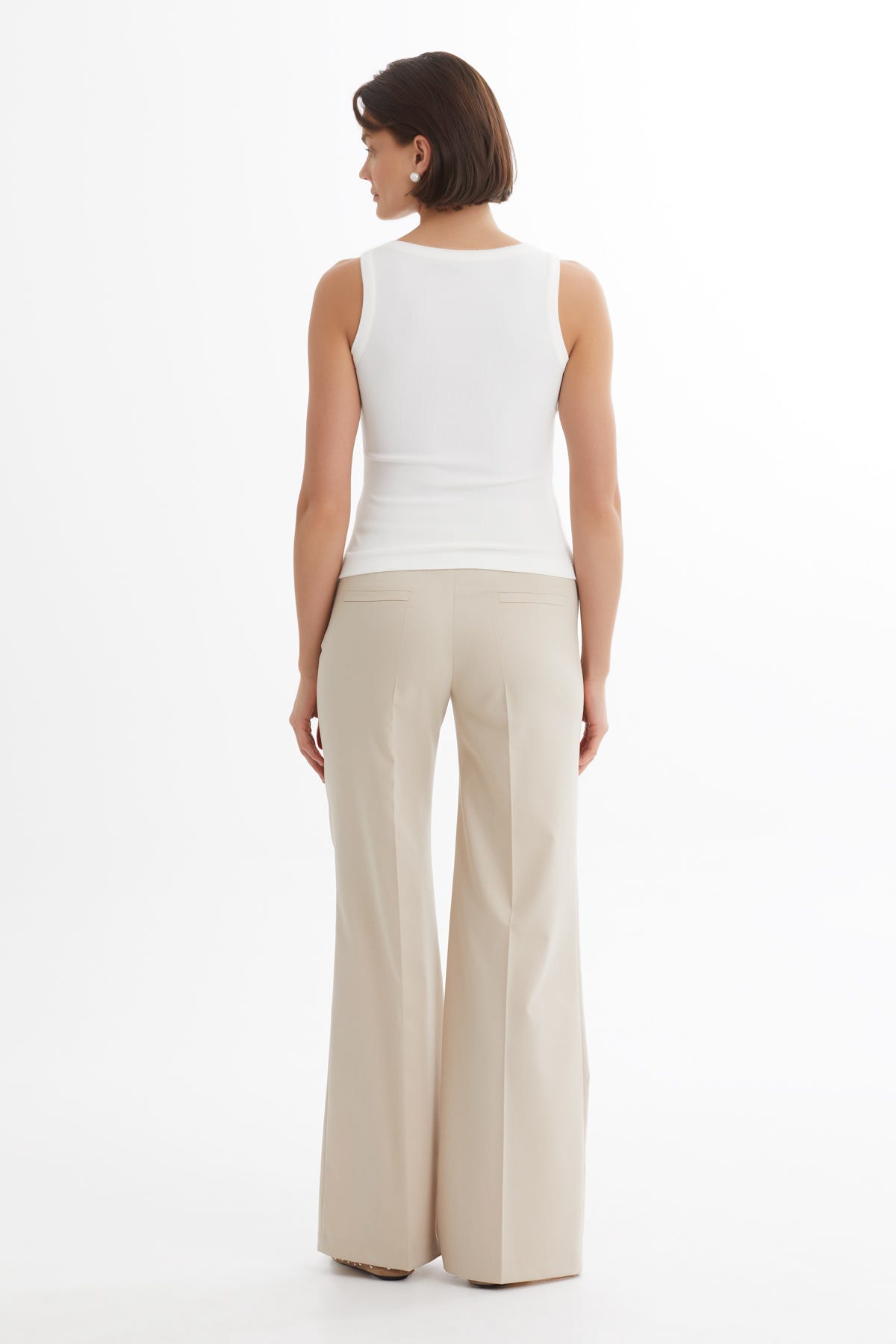 Askılı İşlemeli Ekru Atlet