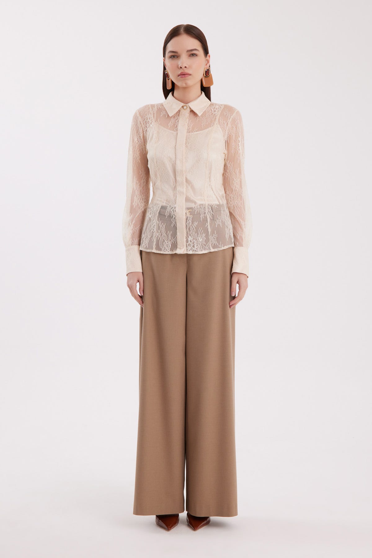 Dantelli Transparan Bej Gömlek