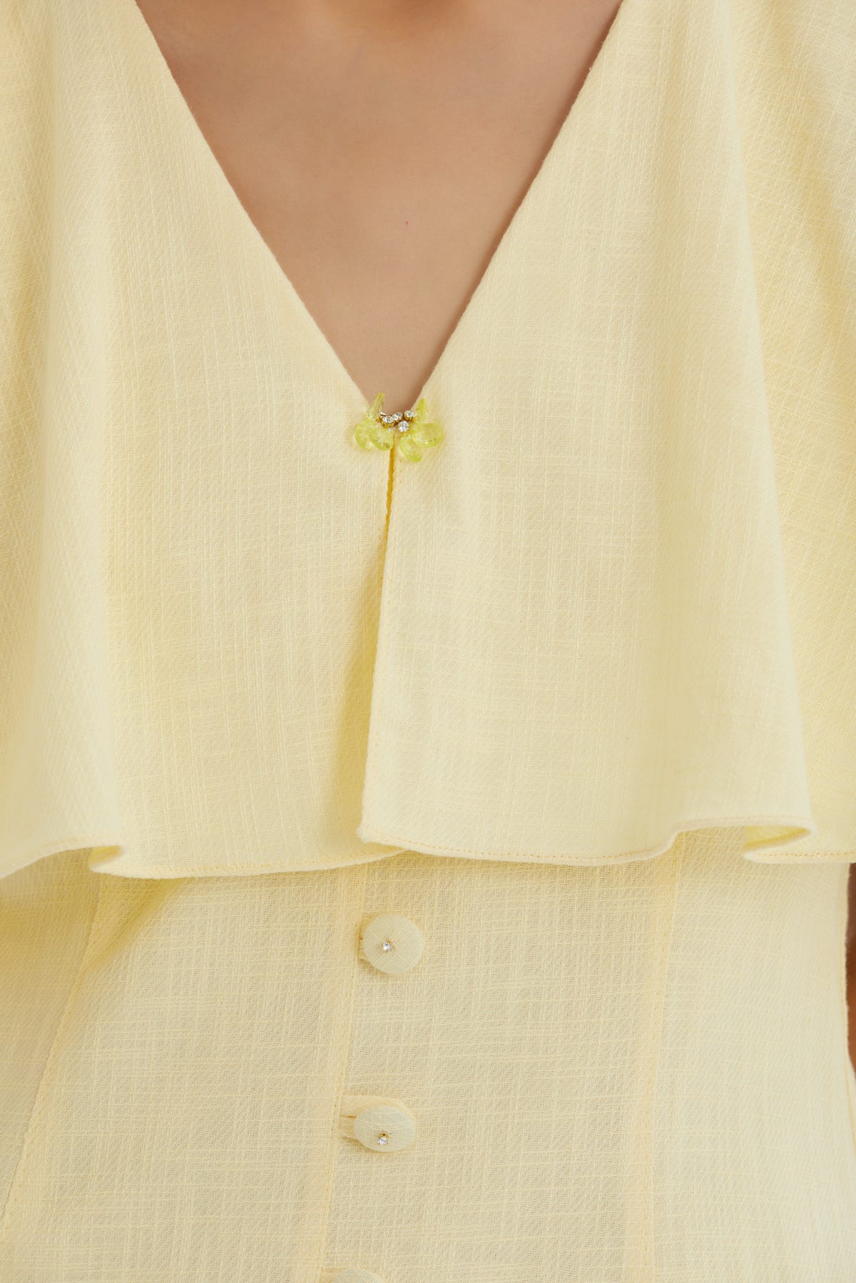 Pelerin Detaylı İşlemeli Sarı Elbise