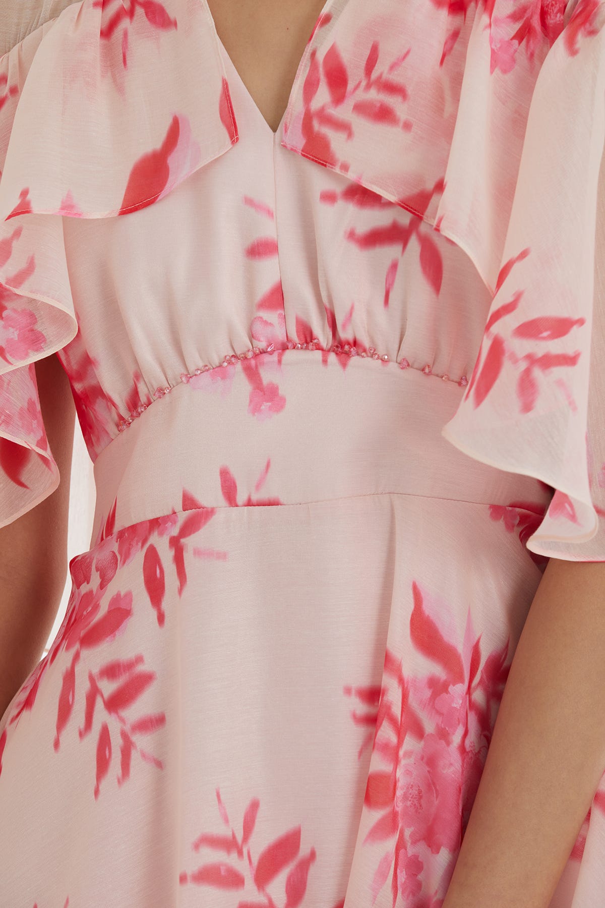 İşlemeli Desenli Volanlı Pembe Elbise