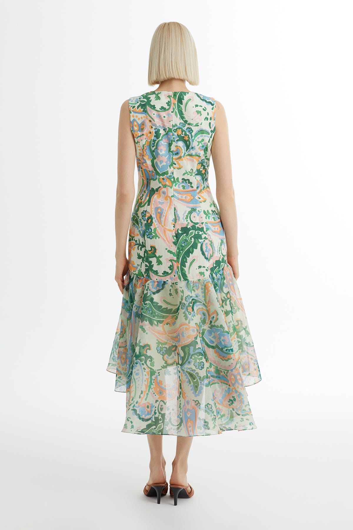 Sıfır Kollu Büzgülü Desenli Elbise