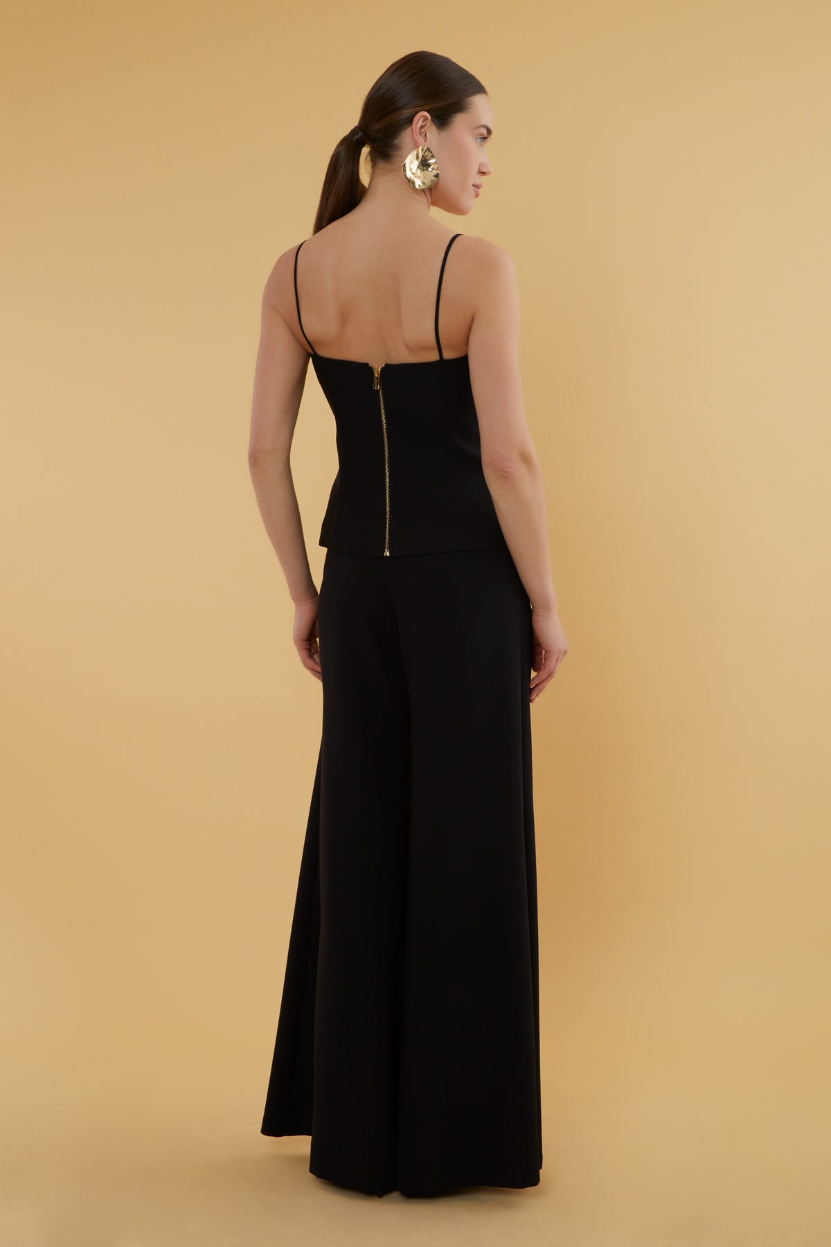 Fermuarlı Kalp Yaka Siyah Askılı Bluz