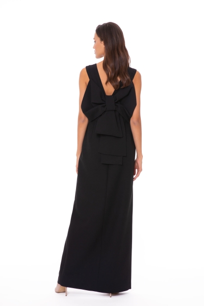 Gizia Back Bow Detailed Long Black Evening Dress with Thick Straps. 3